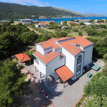 Apartamento Vesna By Interhome *