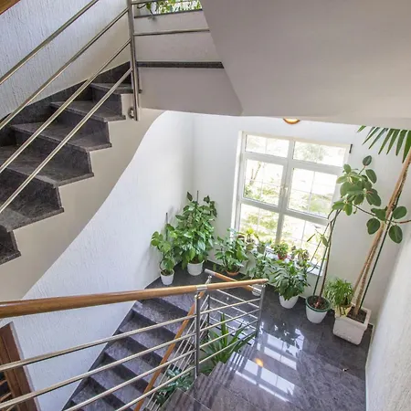 Apartment Apartmani Vesna Grebastica By Interhome Grebaštica