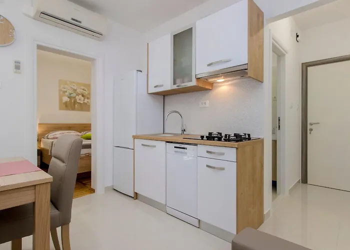 Apartment Apartmani Vesna Grebastica By Interhome * Гребастика