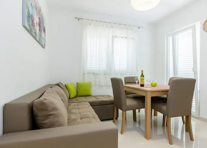 Апартаменты Apartment Apartmani Vesna Grebastica By Interhome *