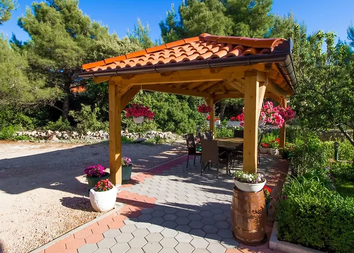 Apartament Apartment Apartmani Vesna Grebastica By Interhome *