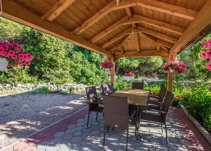 Apartment Apartmani Vesna Grebastica By Interhome Гребастика