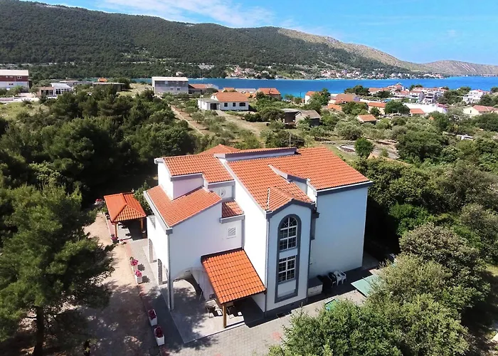 Apartment Apartmani Vesna Grebastica By Interhome *